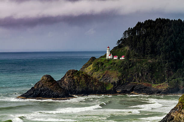 istock Heceta Head Historic Oregon Lighthouse 472322318
