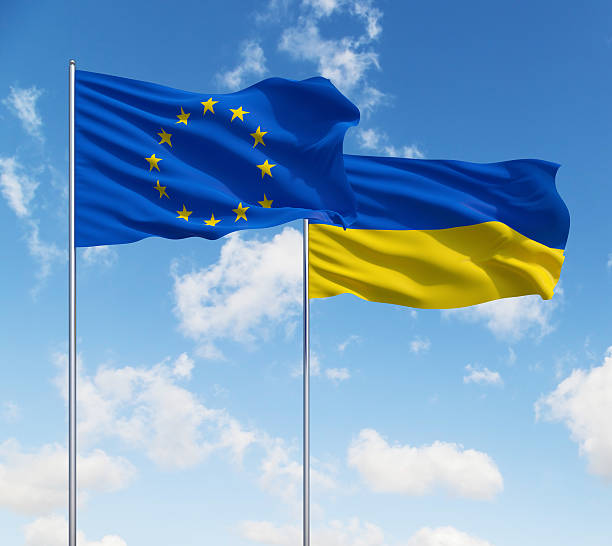 istock flags of usa and Ukraine 472339810
