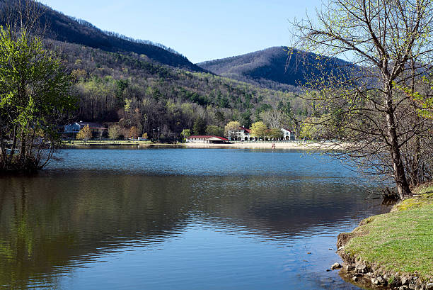 istock Lake Lure in North Carolina 472353302