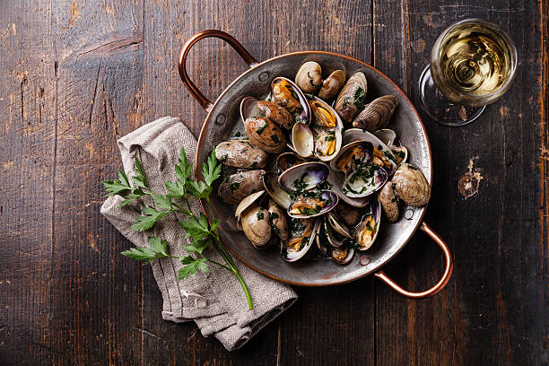 vongole almejas - prepared shellfish prepared crustacean food and drink food fotografías e imágenes de stock