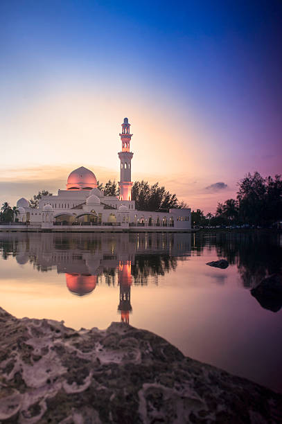 istock Beautiful Mosque in Glorius Sunset 472356216