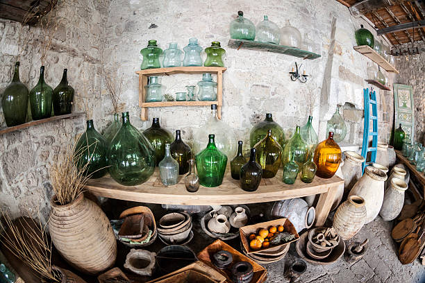 istock Traditional Antique shop 472364006