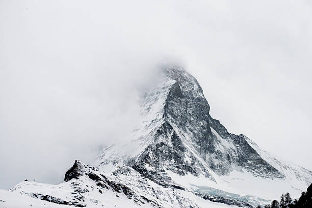 matterhorn peak - blue outdoors nobody switzerland - fotografias e filmes do acervo