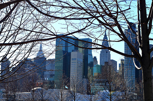 istock Roosvelt Island Park - Manhattan 472399298