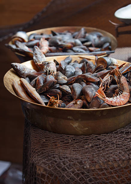 istock Traditional asian fish market 472399558