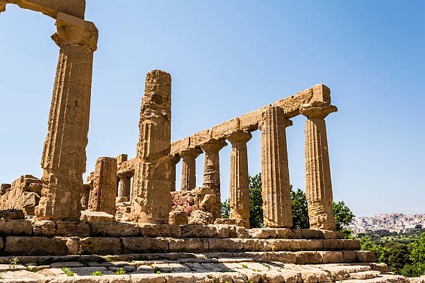 la grèce antique temple de junon dieu agrigente, en sicile, en italie - hms juno photos et images de collection