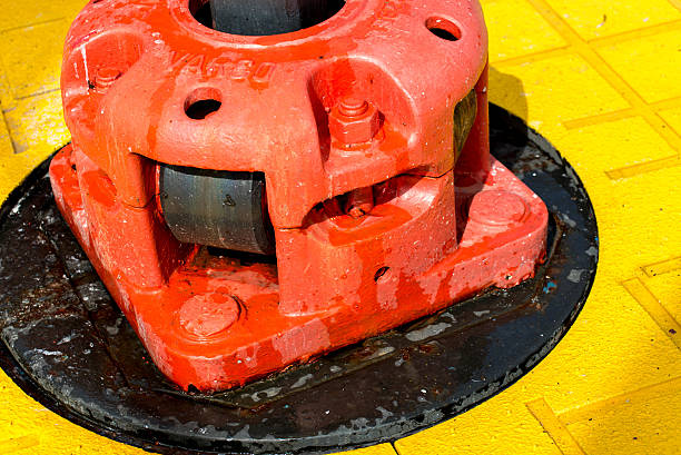 mèches de perceuse pour extraction du pétrole et de gaz - oil rig sea drill petroleum photos et images de collection