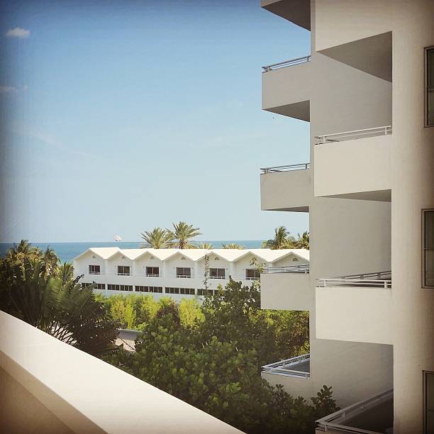 istock Florida Tropical Miami Beach Art Deco Architecture Travel Destinations 472467770