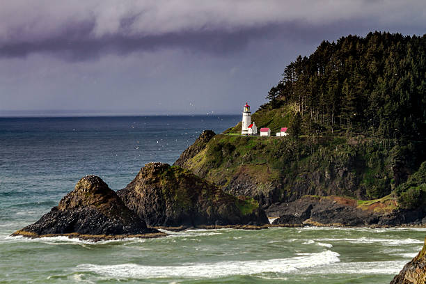 istock Heceta Head Historic Oregon Lighthouse 472468686