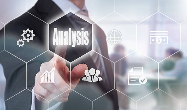 istock Execute hand point to the word analysis in a board 472484214