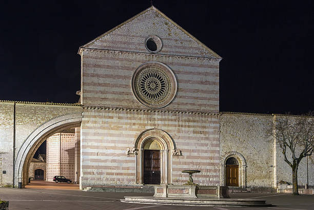 basilica di santa chiara, asyż - chiara zdjęcia i obrazy z banku zdjęć