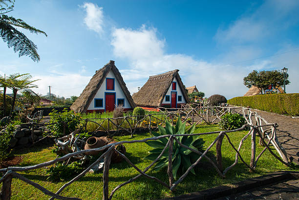 Santana houses The typical houses of Santana is an ex -libris of the municipality of Santana and tourist attraction in Madeira . These houses have a triangular shape and are covered with thatch . Popularly known as Santana houses. santana photos stock pictures, royalty-free photos & images