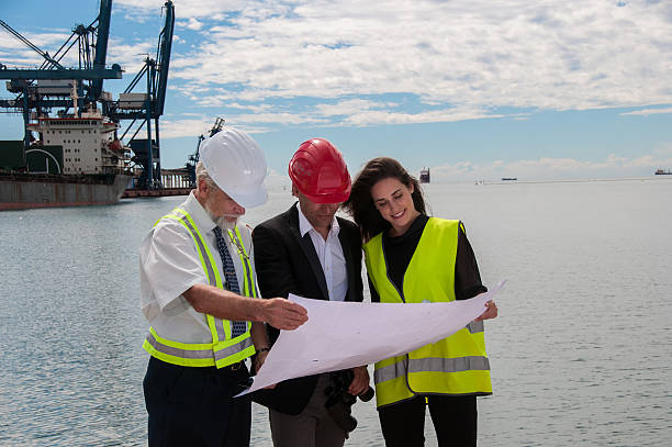 istock Shipping Transportation Business 472506552