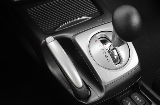 Automatic gearshift in black and white