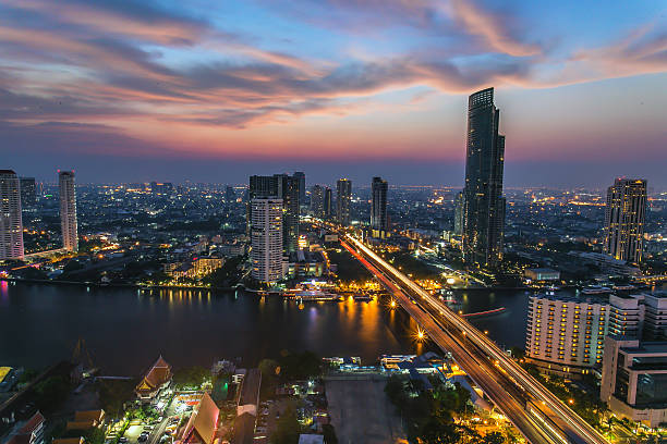 istock Long exposure with cityscape in Bangkok 472520924