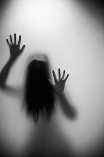 女性のシルエット - trapped horror fog human hand ストックフォトと画像