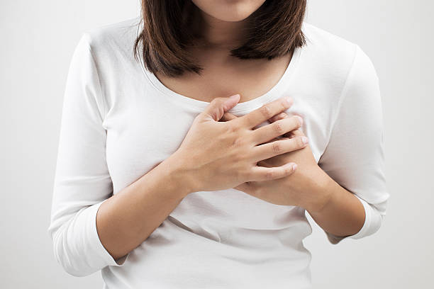 болезнь сердца - human hand help pain heart attack стоковые фото и изображения