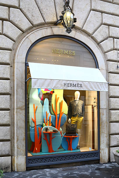 hermès boutique em roma - manufaturing imagens e fotografias de stock