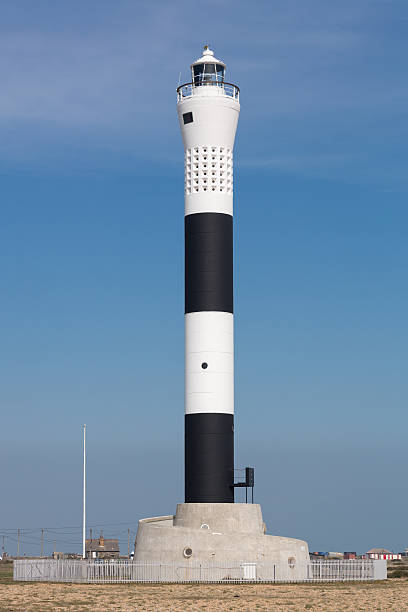 istock Black and white new Dungeness lighthouse 472551550