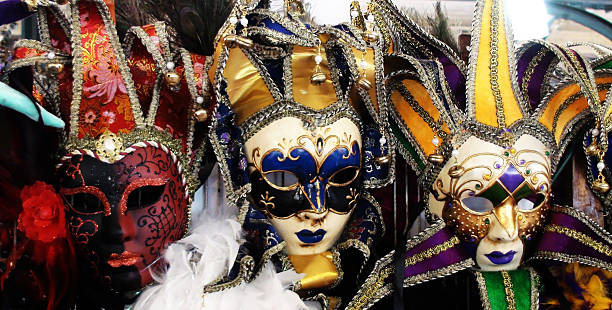 maschera mardi gras prestazioni parti maschera, ‏ ‏ new orleans - mardi gras new orleans mask bead foto e immagini stock