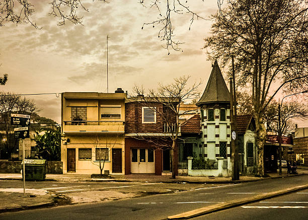 istock Picturesque Urban Scene in Montevideo 472595364