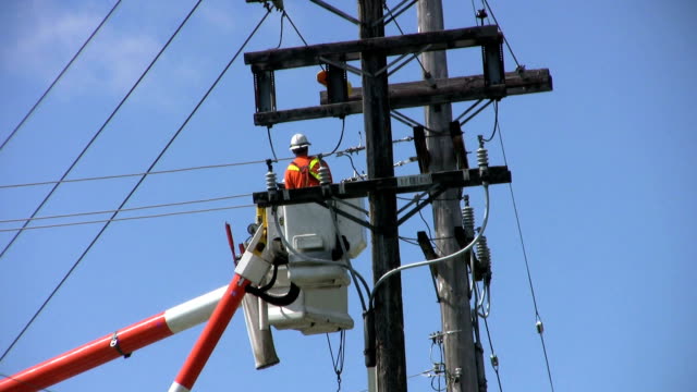 Hydro Repair Team Fixing A Problem On The Line(HD 1080p30)