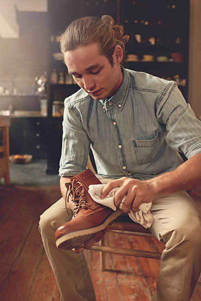 istock Keeping his shoes clean 472624004
