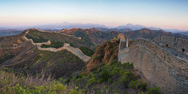 восход солнца от jinshanling great wall - jinshangling security barrier man made structure fort стоковые фото и изображения