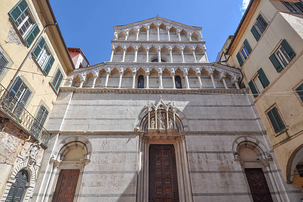 istock St Michael church in Pisa 472661914