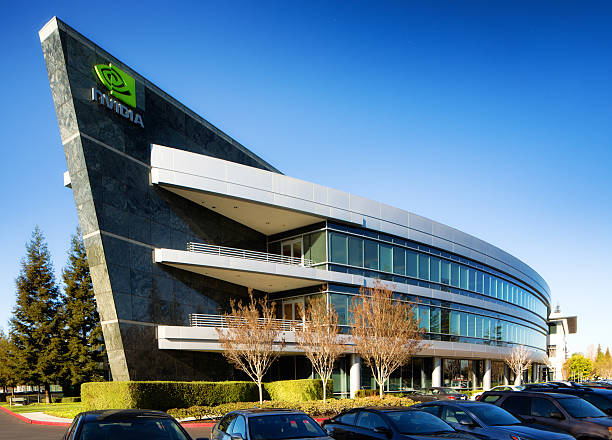 nvidia здание штаб-квартира которой находится в г. саннивейл, штат калифорния - office park business california outdoors стоковые фото и изображения
