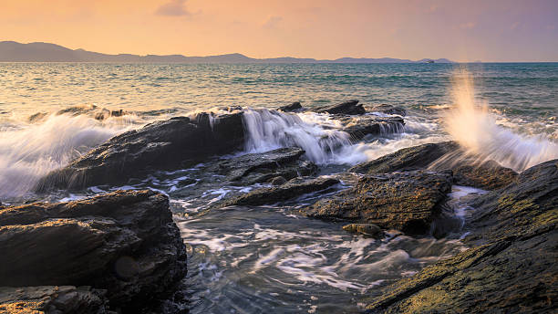 istock sunrise in sea 472683004