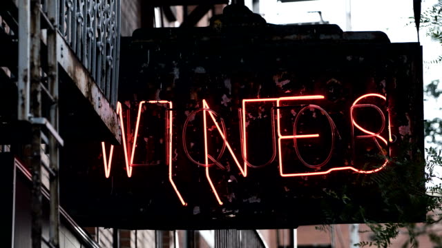 Flashing Neon Wine & Liquor Sign