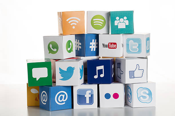 icônes des médias sociaux - business facebook puzzle cube strategy photos et images de collection