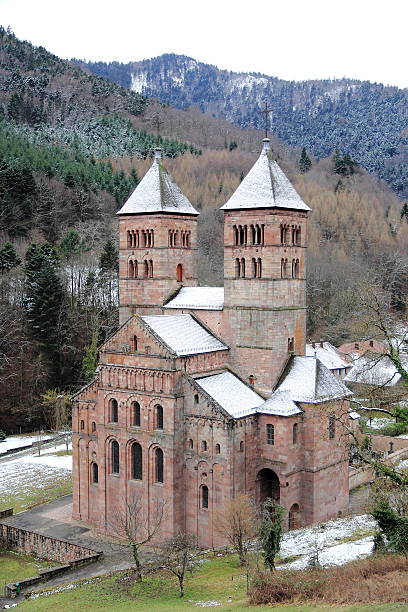 abbaye de murbach, alsace - murbach photos et images de collection