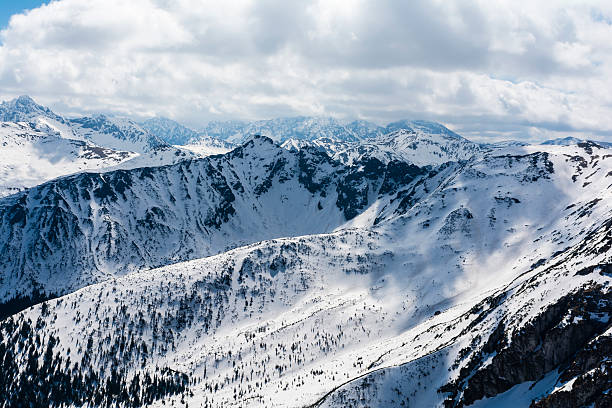 istock Clouds over the mountains in the mountains 472724918