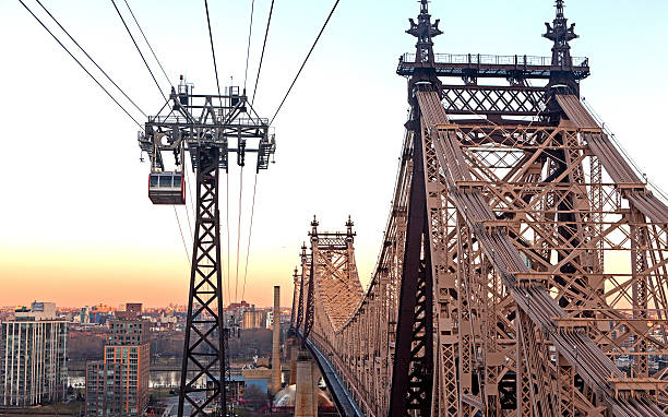 Queensboro Bridge and Rope Railway New York roosevelt island stock pictures, royalty-free photos & images