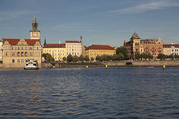 estate panorama di praga, repubblica ceca - ghotic foto e immagini stock