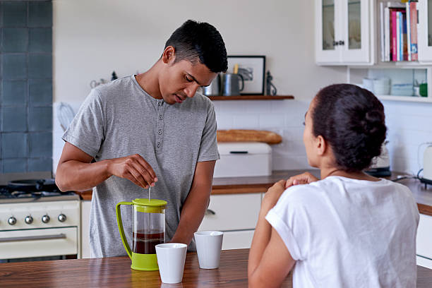 istock couple lifestyle kitchen 472856976
