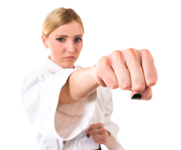 entrenamiento de combate militar, retrato - martial arts women tae kwon do black belt fotografías e imágenes de stock