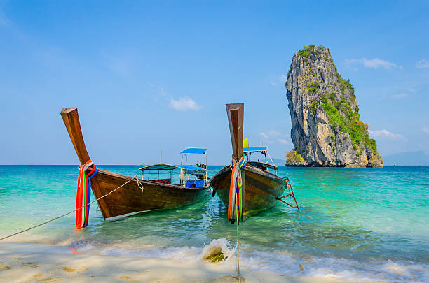istock Long-tail Taxi boat 472893452