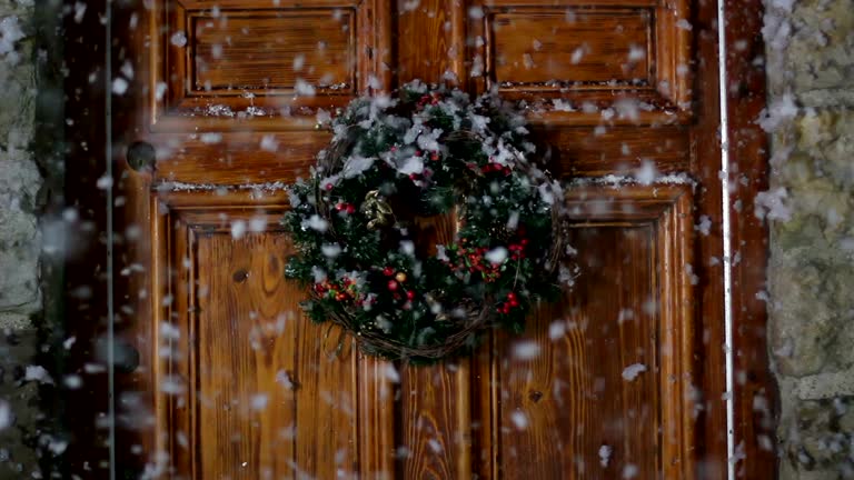 Christmas Wreath on door, Snowing - DOLLY