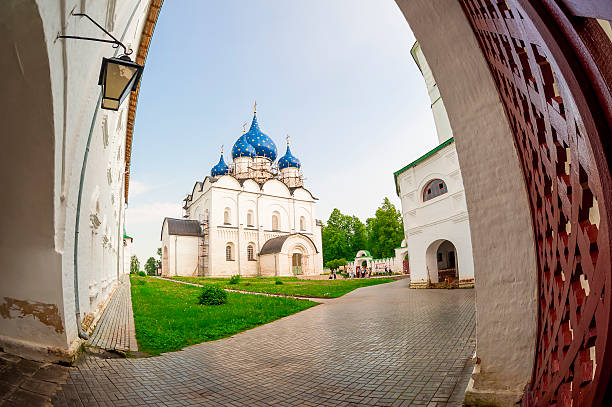 istock walk in the Suzdal Kremlin. Russia 472953100