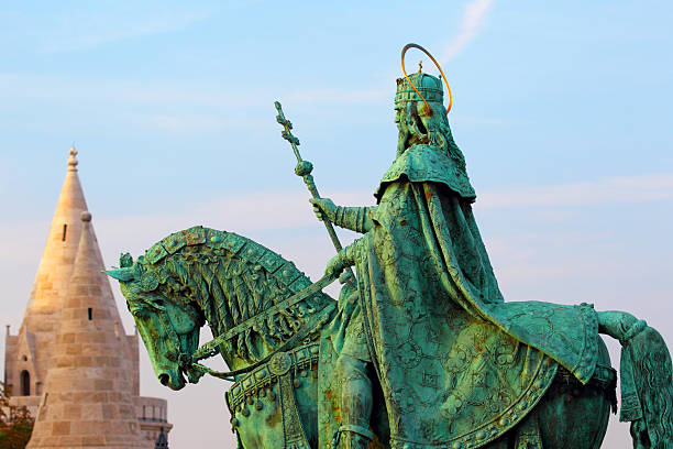 istock Budapest. Hungary. Buda Castle. Monument to Ishtvan. 472966784