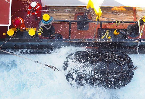 istock Seismic ships, boats offshore in Gulf of Mexico 472986830