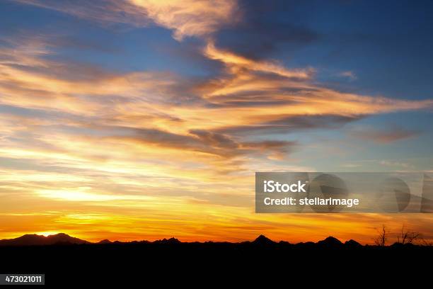Arizona Tramonto - Fotografie stock e altre immagini di Alba - Crepuscolo - Alba - Crepuscolo, Ambientazione esterna, Catena di montagne