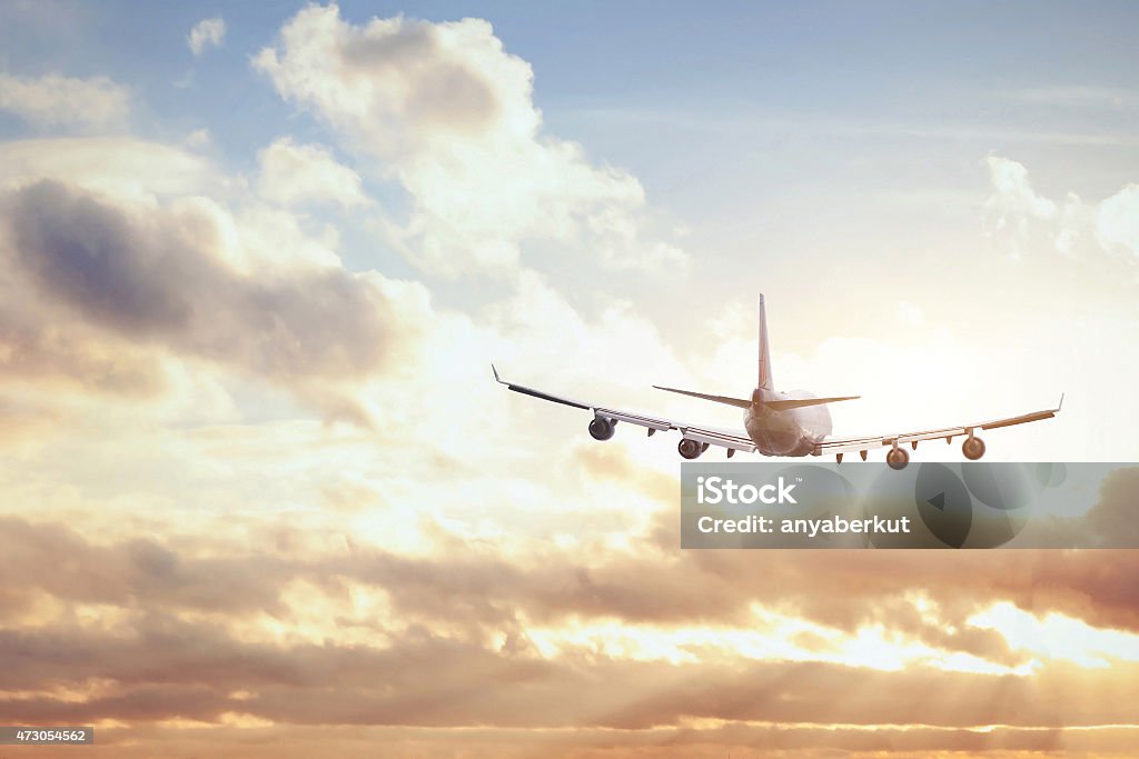 Avión en el cielo - Foto de stock de Avión libre de derechos