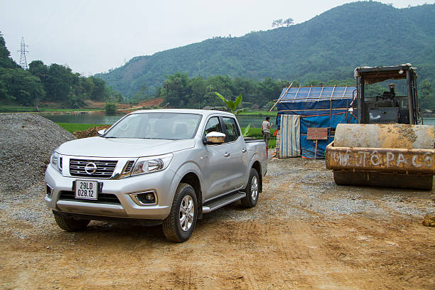 日産 np300 navara 車 - truck driver ストックフォトと画像