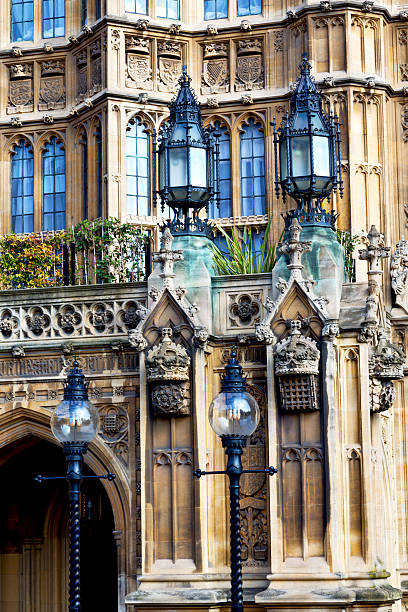 istock old in london  historical    parliament glass       structure 473168794