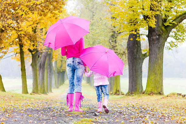 istock mother with her daughter 473180692