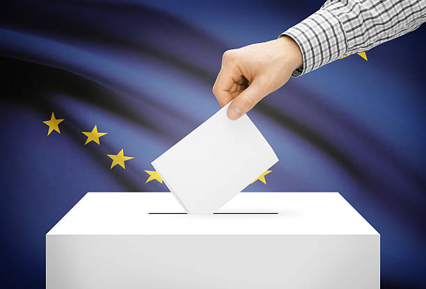 istock Ballot box with US state flag on background - Alaska 473190546